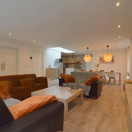 Holiday home Magnificent Villa In Bergeijk With A Pond *