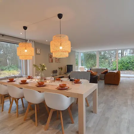 Magnificent Villa In Bergeijk With A Pond