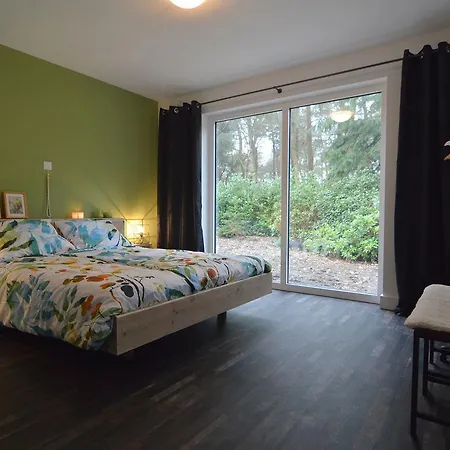Magnificent Villa In Bergeijk With A Pond Vakantiehuis *